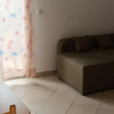 Cvetnic Apartment Povljana